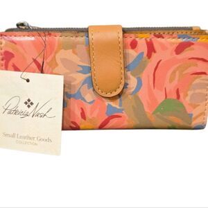 Patricia Nash Citrus Rose Nazari Leather Bifold Wallet- Biscuit